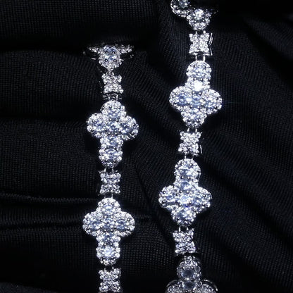 AURÉNE® Iced Clover Bracelet